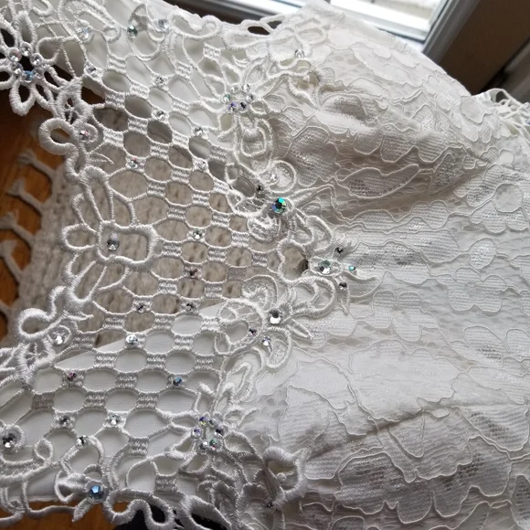 City Triangles White Lace Illusion High Low Dress - Picture 5 of 10